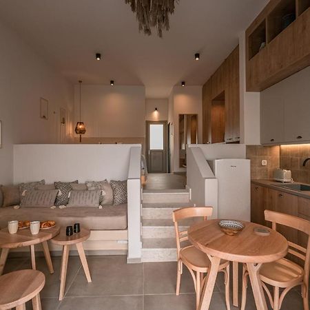 Living Moments Villa Amersa Mesaria Exterior photo