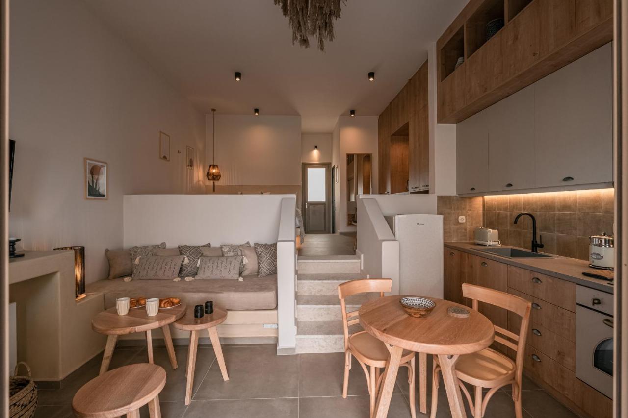 Living Moments Villa Amersa Mesaria Exterior photo